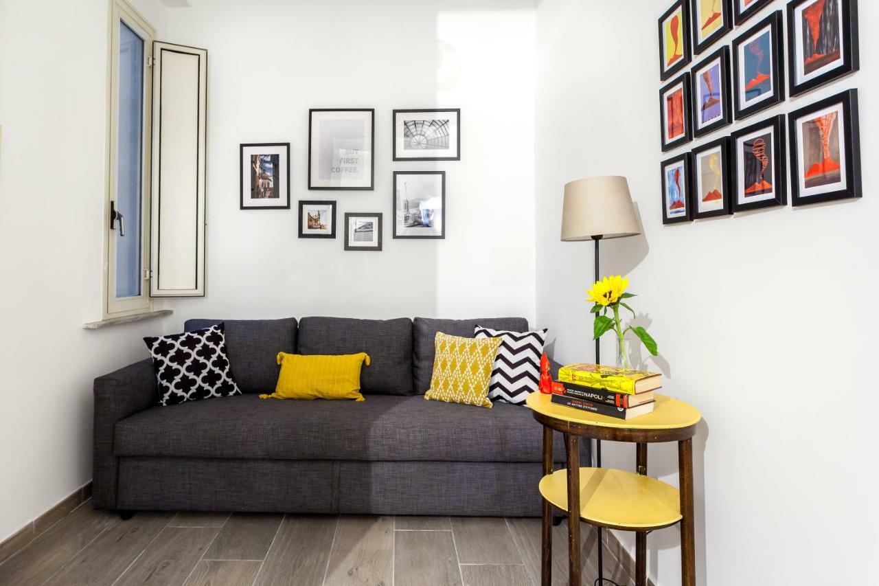Manuela Apartments Centro Storico Наполи Екстериор снимка