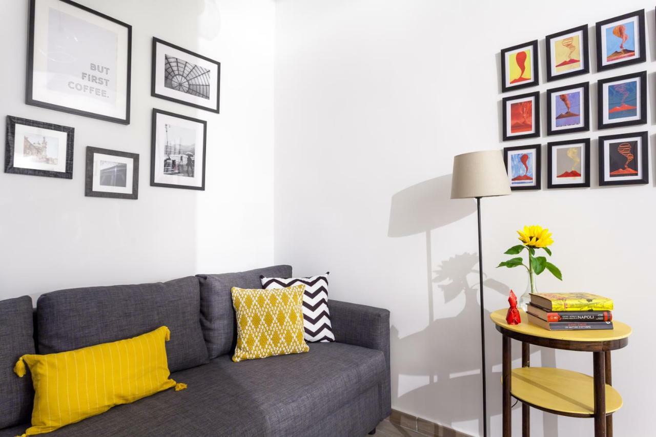 Manuela Apartments Centro Storico Наполи Екстериор снимка